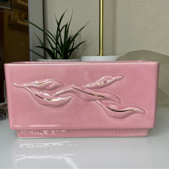 Vintage 1956 Lane & Co. Van Nuys California Pink & Gold Fruit Ceramic Planter - Picture 4 of 9